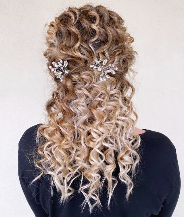 11.Extra Long Curls With Hairclip